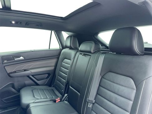 Used 2023 Volkswagen Atlas Cross Sport SEL Premium R-Line image 37