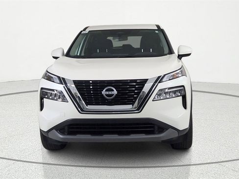 Used 2023 Nissan Rogue SV FWD image 2