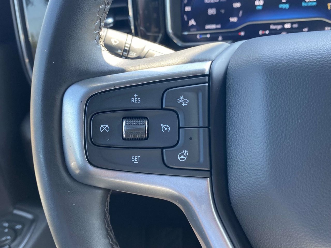 Used 2025 Chevrolet Silverado 2500 LT w/ Convenience Package AWD/4WD image 30
