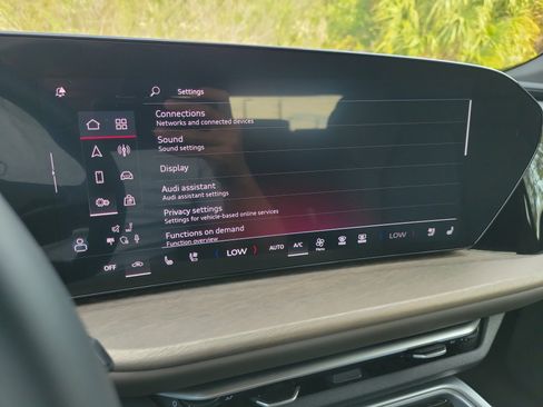 Used 2025 Audi Q5 Premium Plus w/ Premium Plus image 25