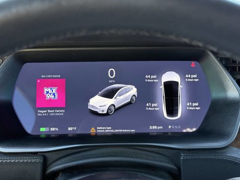 Used 2020 Tesla Model X Long Range image 12