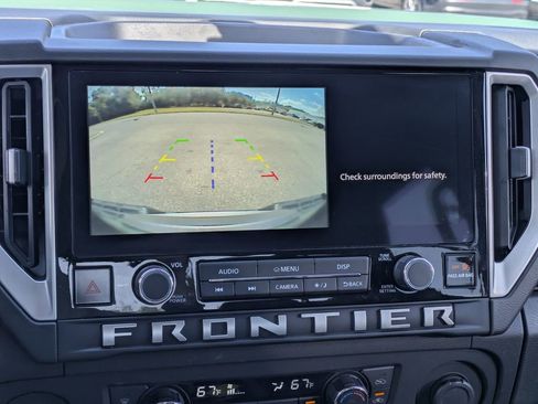 Used 2025 Nissan Frontier SV w/ SV Convenience Package RWD image 21