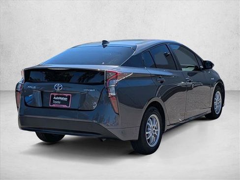 Used 2018 Toyota Prius One FWD image 5