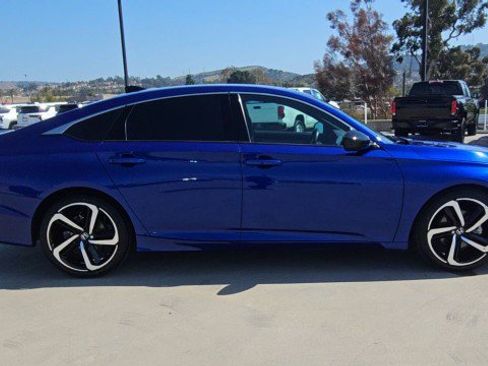 Used 2022 Honda Accord Sport image 9