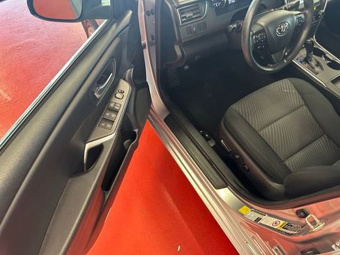 Used 2016 Toyota Camry LE FWD image 9