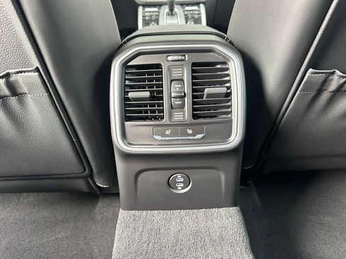 Certified 2026 Porsche Macan S image 38