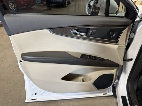 Used 2019 Lincoln Nautilus Reserve AWD/4WD image 24
