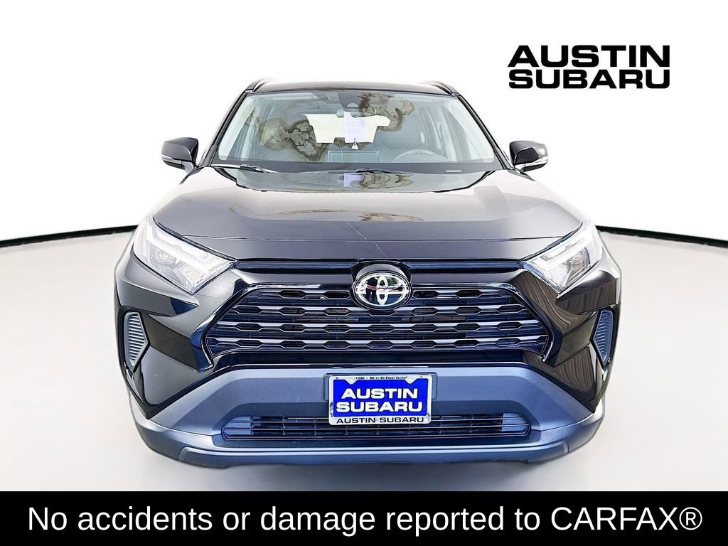 Used 2025 Toyota RAV4 XLE FWD image 2