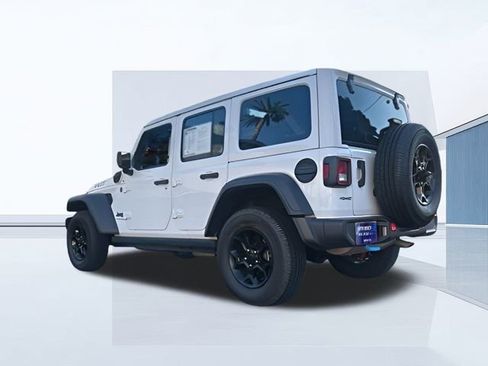 Used 2023 Jeep Wrangler Unlimited w/ Sun & Screen Package image 5