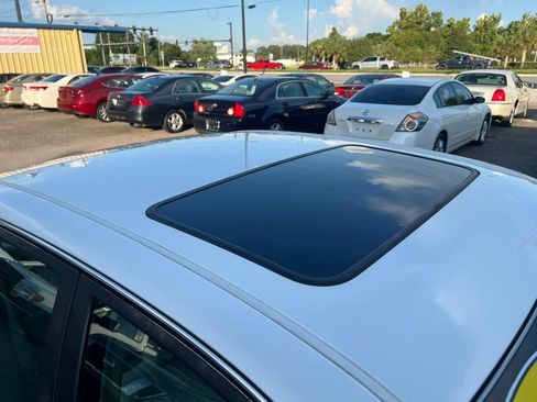 Used 2000 Toyota Avalon XLS FWD image 6