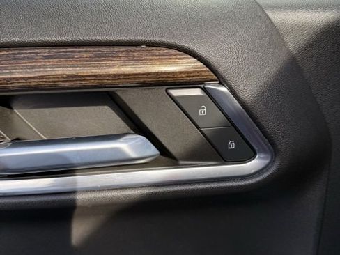 Used 2022 GMC Sierra 1500 SLE image 15