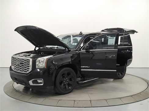 Used 2019 GMC Yukon Denali image 11