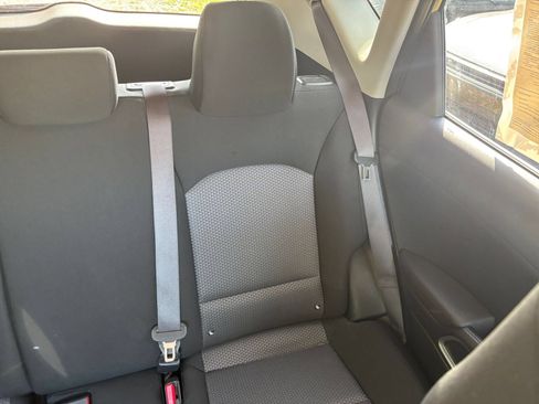 Used 2025 Kia Soul LX w/ LX Technology Package FWD image 36