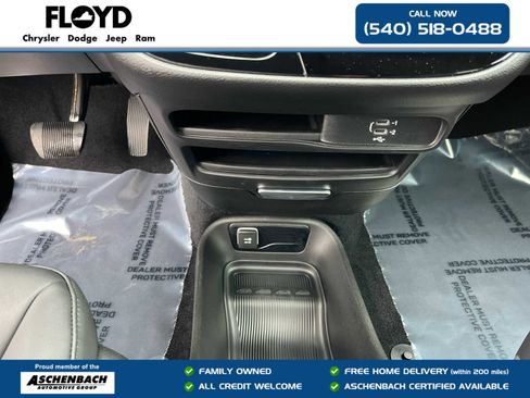New 2027 Chrysler Pacifica Select AWD/4WD image 16