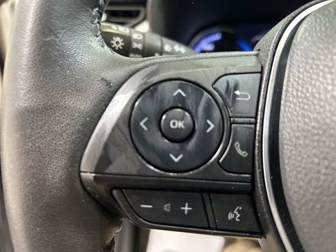 Used 2022 Toyota RAV4 Limited AWD/4WD image 24