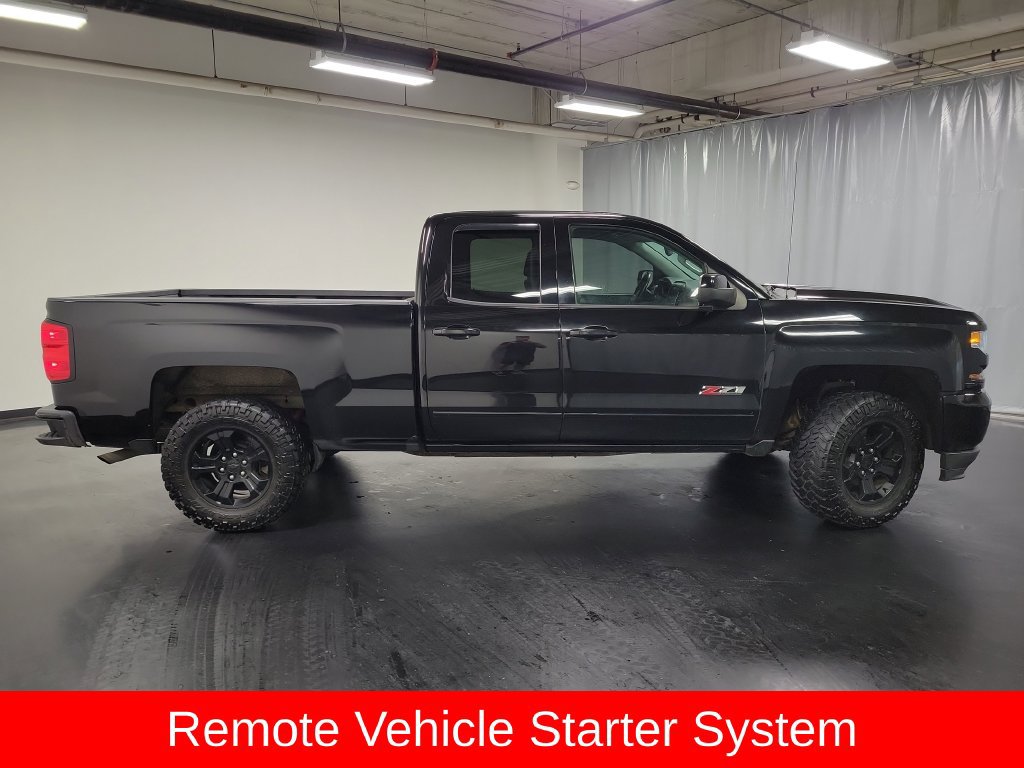 Used 2018 Chevrolet Silverado 1500 LT w/ Midnight Edition AWD/4WD image 10