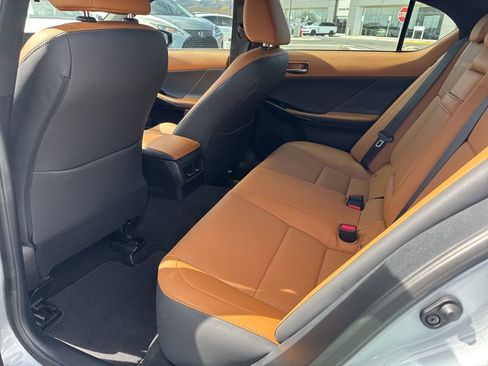 Used 2025 Lexus IS 300 F Sport image 9