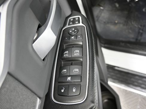 Used 2023 RAM 2500 Big Horn w/ Level 1 Equipment Group AWD/4WD image 19