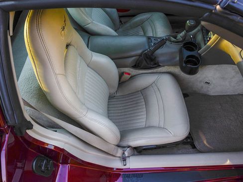 Used 2003 Chevrolet Corvette 50th Anniversary Edition w/ Preferred Equipment Group image 40