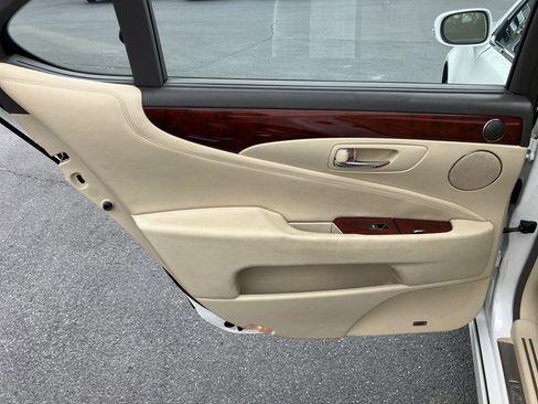 Used 2012 Lexus LS 460 L image 23