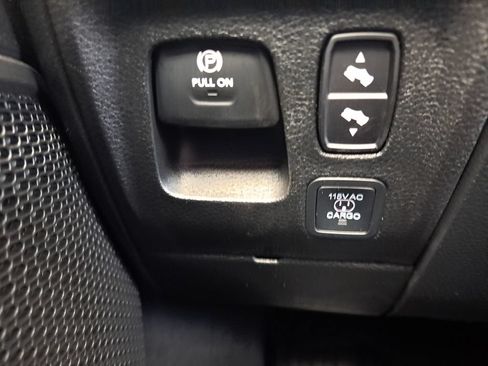 New 2026 RAM 1500 4x4 Crew Cab image 19