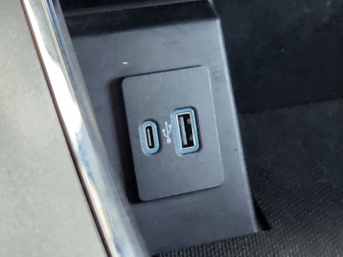 Used 2023 Ford F150 Lariat w/ Trailer Tow Package image 37