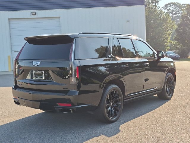 Used 2024 Cadillac Escalade Sport Platinum w/ LPO, ONYX Package AWD/4WD image 3
