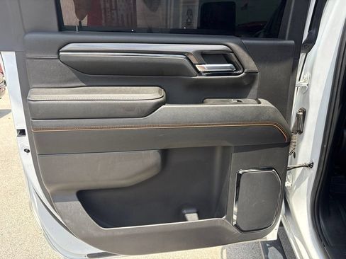 Used 2024 GMC Sierra 2500 AT4 w/ AT4 Preferred Package AWD/4WD image 37