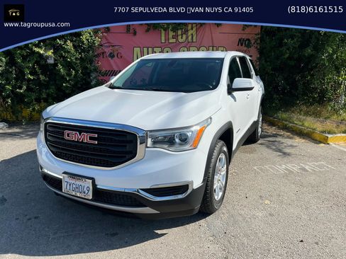 Used 2017 GMC Acadia SLE FWD image 1