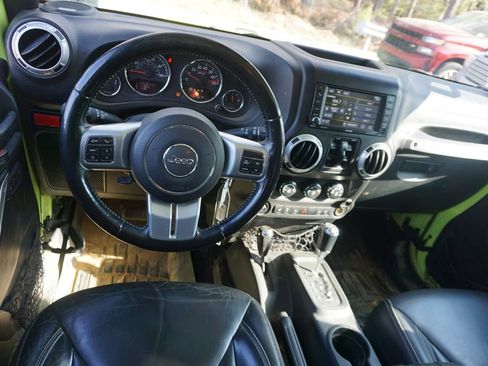 Used 2017 Jeep Wrangler Unlimited Rubicon image 5