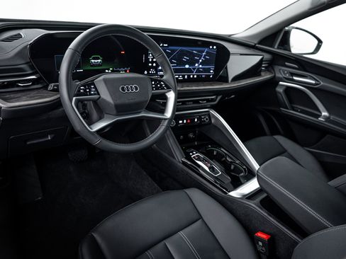 Certified 2025 Audi Q5 Premium Plus w/ Premium Plus image 8