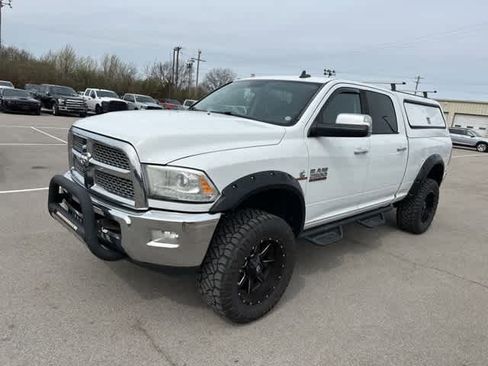 Used 2014 RAM 2500 Laramie image 2