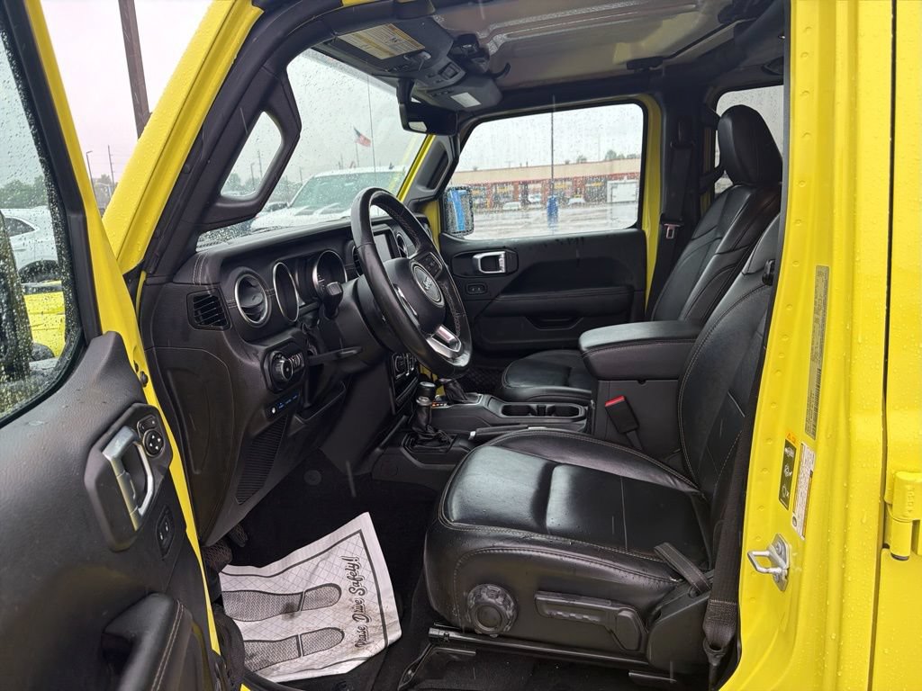 Used 2022 Jeep Wrangler Unlimited Sahara w/ Cold Weather Group AWD/4WD image 18
