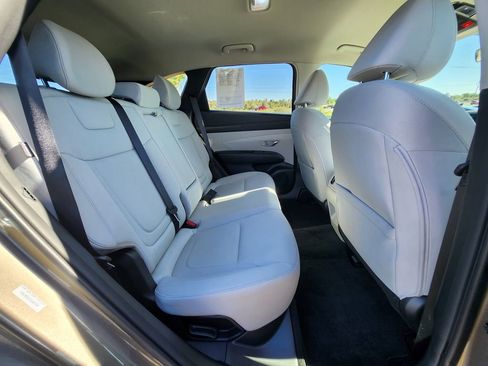 Used 2025 Hyundai Tucson SEL AWD/4WD image 14