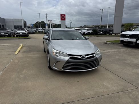 Used 2017 Toyota Camry LE FWD image 7