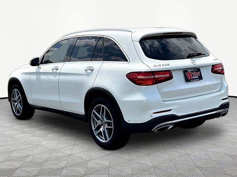 Used 2018 Mercedes-Benz GLC 300 4MATIC image 4