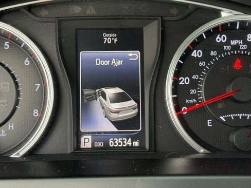 Used 2016 Toyota Camry XSE w/ Moonroof Package FWD image 22