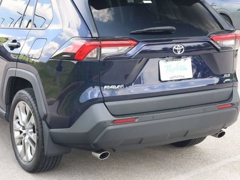 Used 2021 Toyota RAV4 XLE Premium AWD/4WD image 7