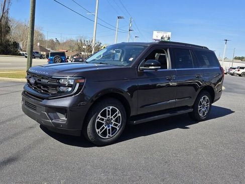 New 2026 Ford Expedition Active image 3