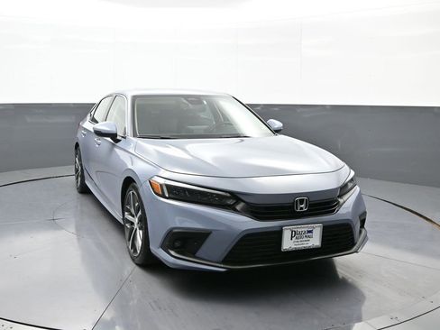 Certified 2022 Honda Civic Touring image 3