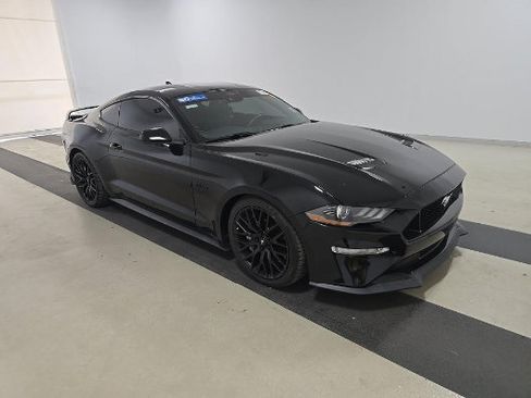 Used 2021 Ford Mustang GT Premium w/ GT Performance Package RWD image 3
