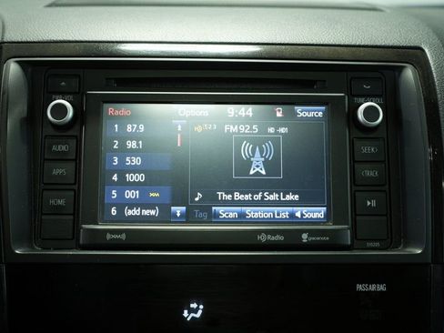 Used 2018 Toyota Sequoia SR5 image 28