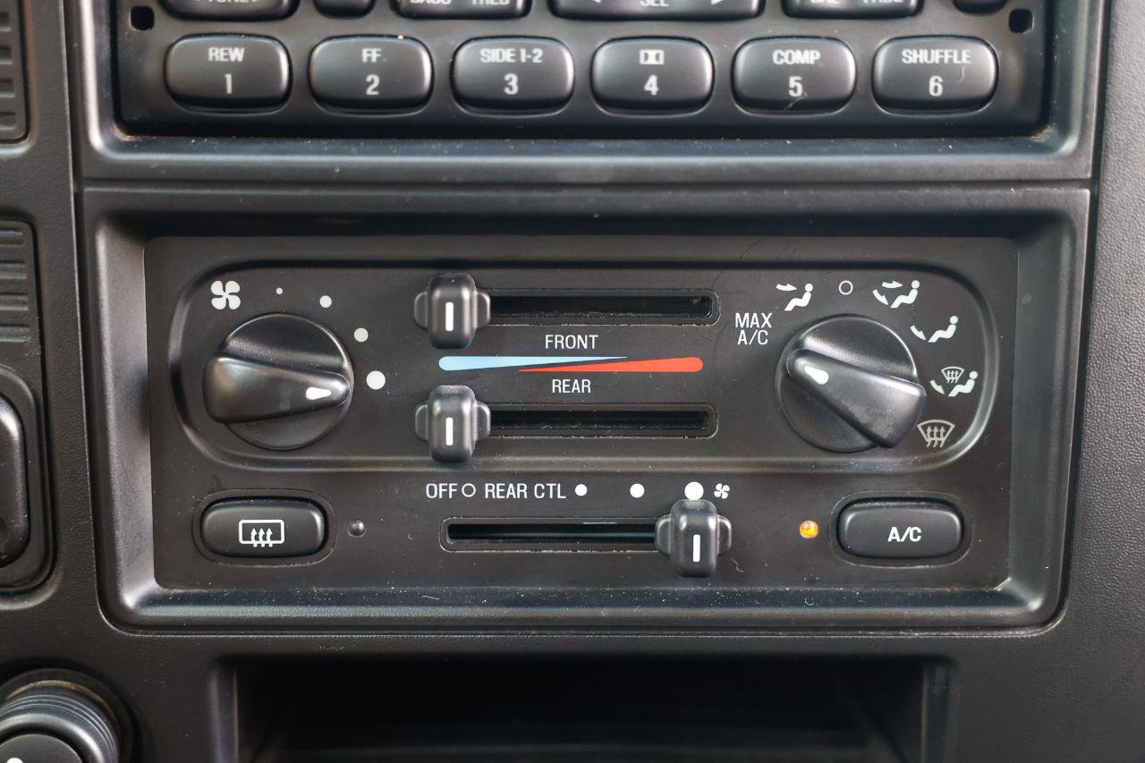 Used 2003 Ford Windstar LX FWD image 31
