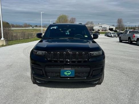Used 2023 Jeep Grand Cherokee L Laredo AWD/4WD image 8
