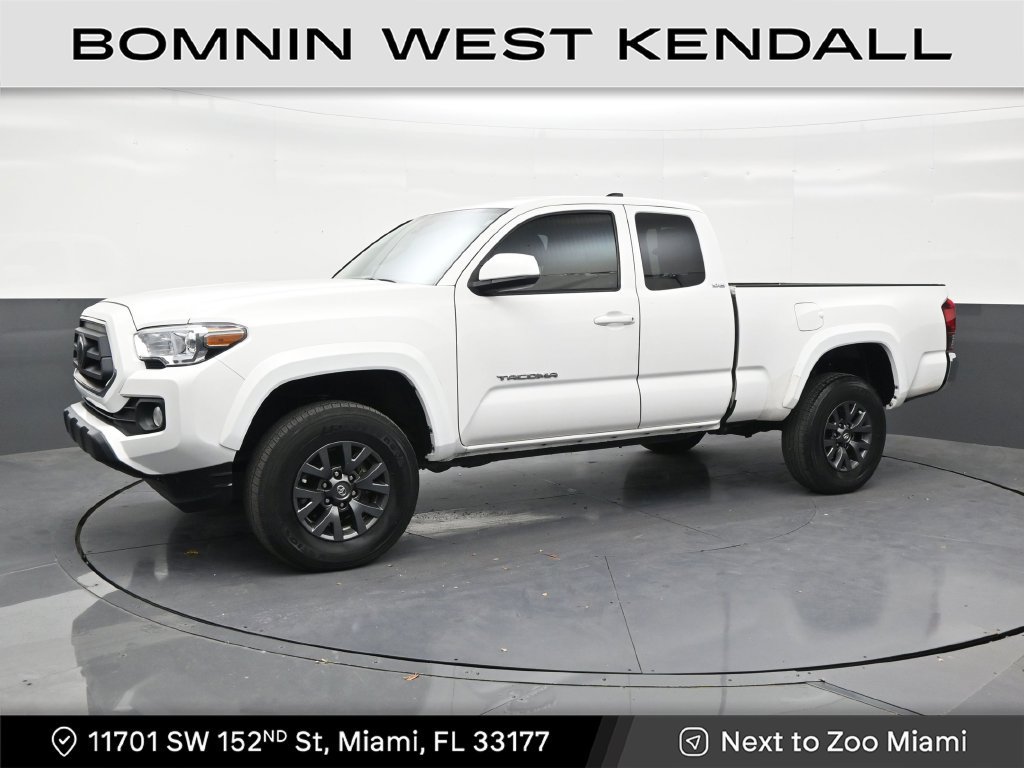 Used 2023 Toyota Tacoma SR5 w/ SR5 Appearance Package RWD image 1