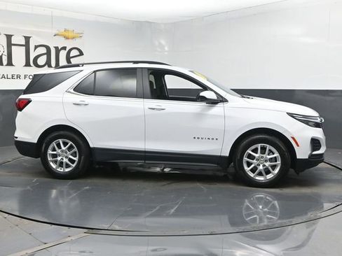 Used 2024 Chevrolet Equinox LT w/ LPO, Floor Liner Package image 1