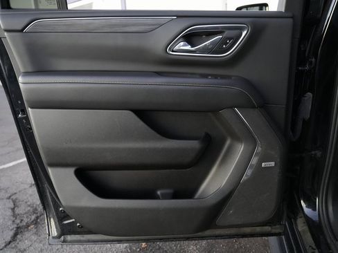 Used 2021 GMC Yukon XL SLT w/ SLT Luxury Plus Package image 32