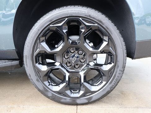 New 2026 Chevrolet Suburban RST w/ RST Capability Package AWD/4WD image 52
