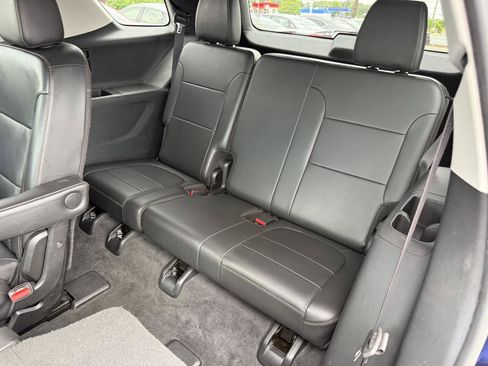 Used 2020 Chevrolet Traverse LT FWD image 10