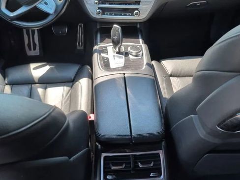 Used 2019 BMW 740i w/ M Sport Package RWD image 26